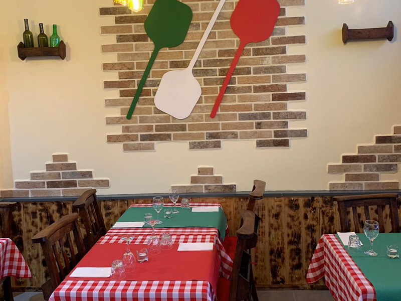 red chequered tables at an Italian restaurant
